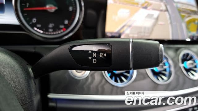 Mercedes-Benz E-класс W213 E220d кабриолет, 2018 9