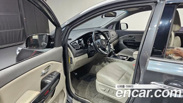 Kia All New Carnival Prestige, 2018 11