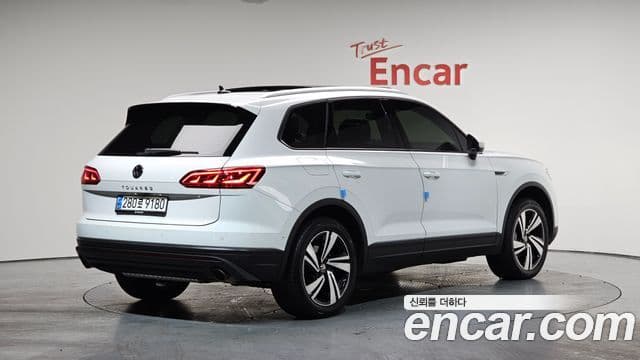 Volkswagen Touareg 3세대 Premium, 2023 2