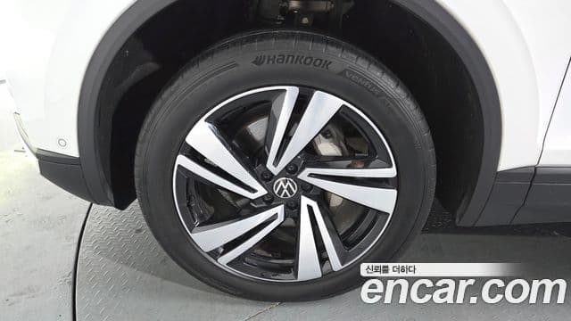 Volkswagen Touareg 3세대 Premium, 2023 все фото