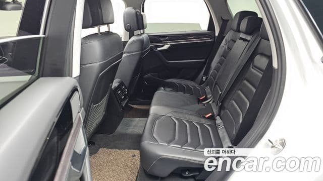 Volkswagen Touareg 3세대 Premium, 2023 12