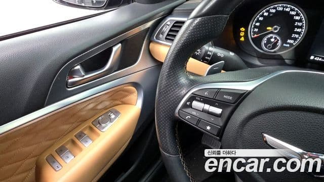 Genesis The / новый New G70 슈팅브레이크, 2023 17