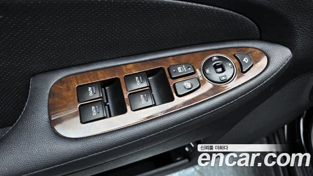 Hyundai Genesis Prime Pack, 2010 18