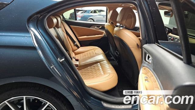 Genesis The / новый New G70 슈팅브레이크, 2023 12