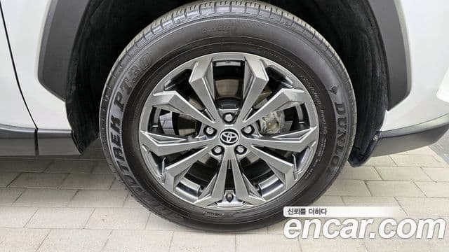 Toyota RAV4 5세대 2.5 4WD гибрид LTD, 2024 все фото