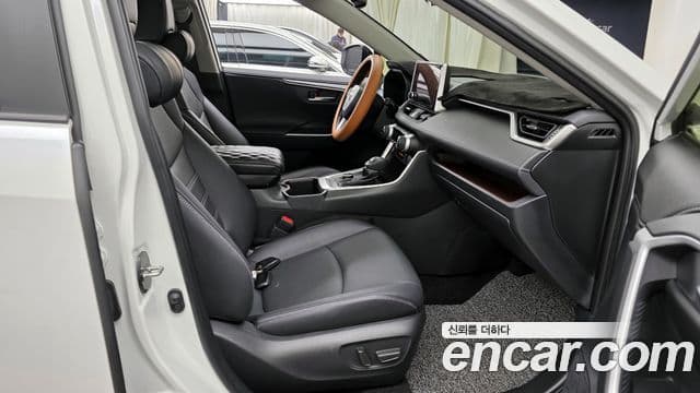 Toyota RAV4 5세대 2.5 4WD гибрид LTD, 2024 11