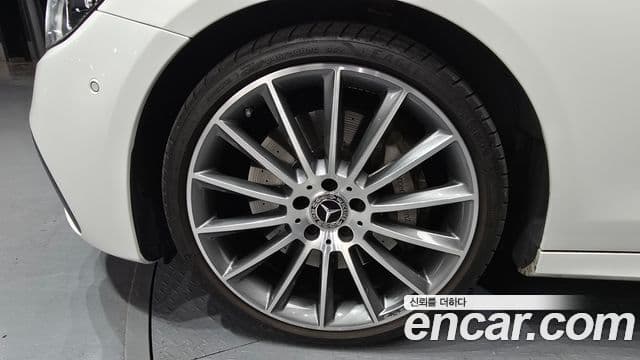 Mercedes-Benz E-класс W213 AMG Line, 2022 все фото