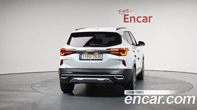 Kia Seltos Signature, 2023 4