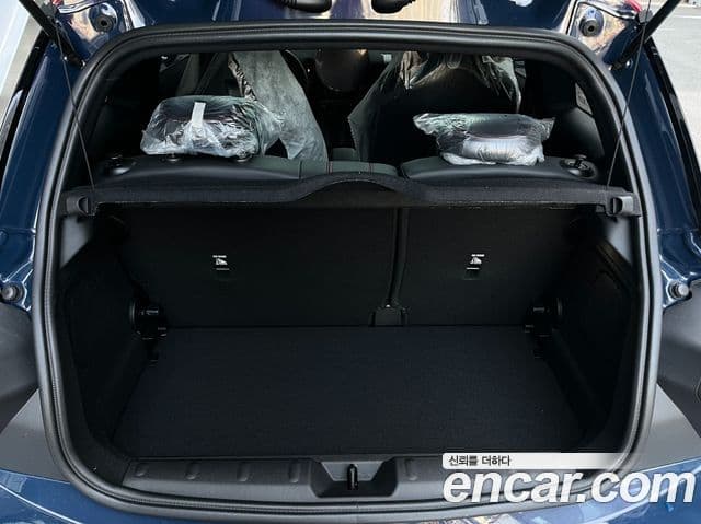 Mini Cooper S 4세대 JCW, 2025 14