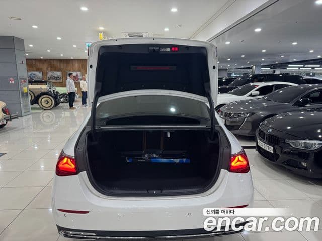 Mercedes-Benz E-класс W214 Exclusive, 2024 13