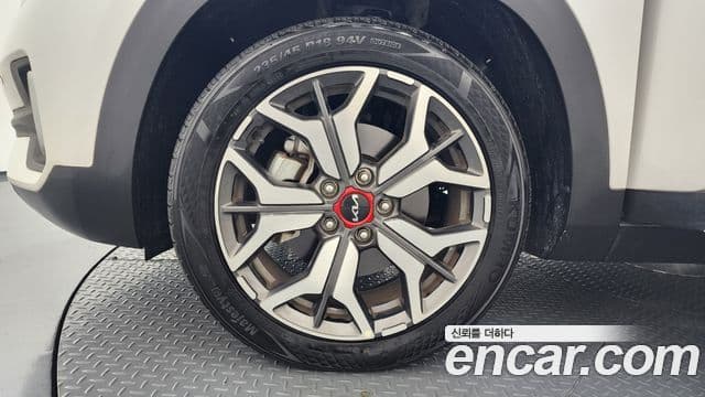 Kia Seltos Signature, 2023 все фото