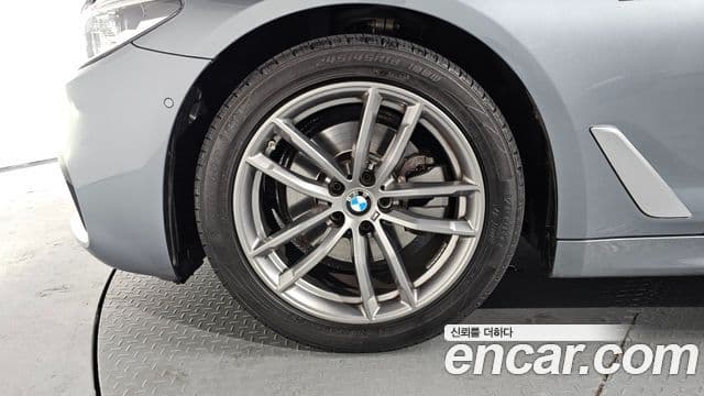 BMW 5시리즈 (G30) 520d M Sport Plus, 2018 все фото