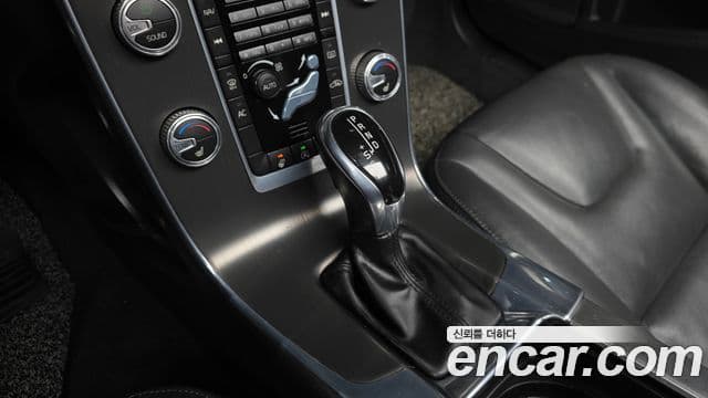 Volvo S60 2세대, 2015 9