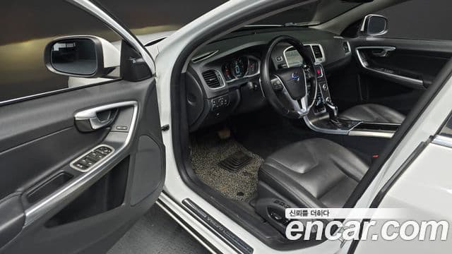 Volvo S60 2세대, 2015 11