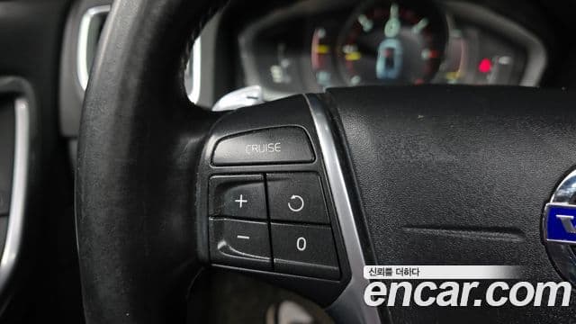 Volvo S60 2세대, 2015 18