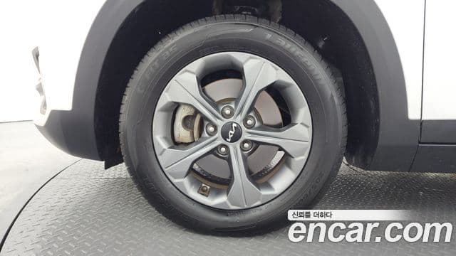 Kia Seltos Trendy, 2023 все фото