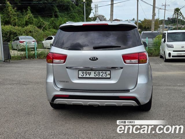 Kia All New Carnival Prestige, 2018 4