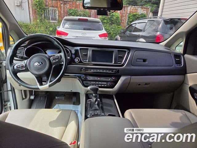 Kia All New Carnival Prestige, 2018 17