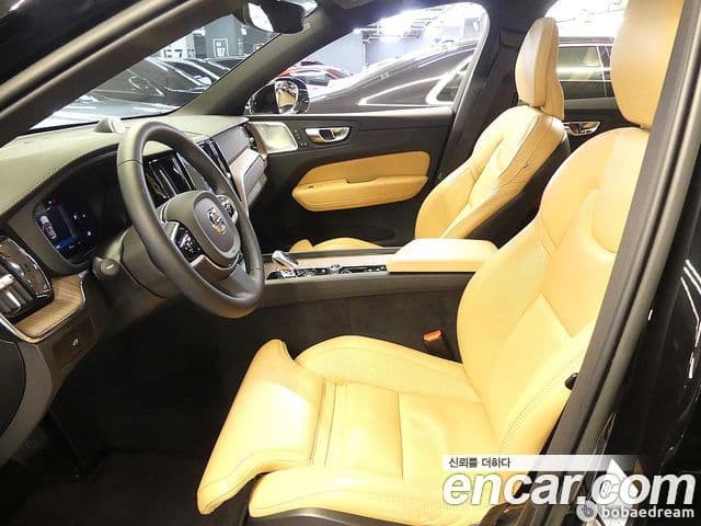 Volvo XC60 2세대 B5 Inscription, 2023 10