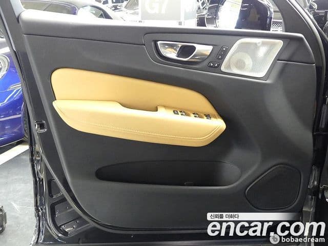 Volvo XC60 2세대 B5 Inscription, 2023 11