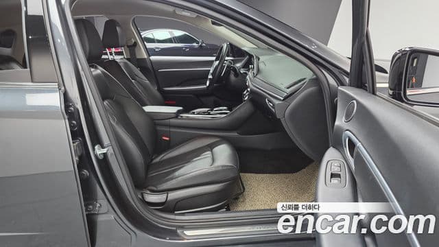 Hyundai Sonata (DN8) Premium Family, 2020 10