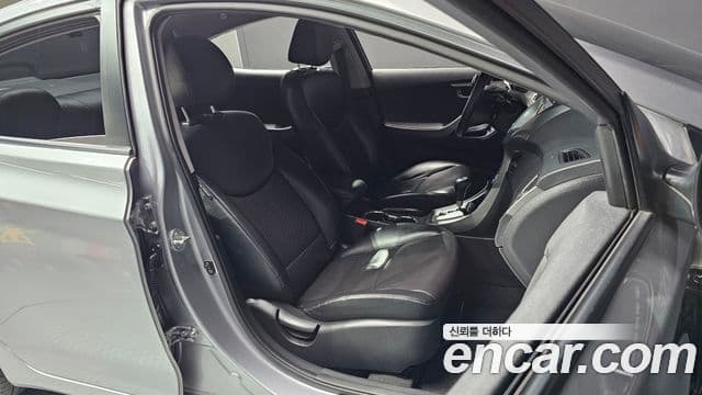 Hyundai Avante MD M16 GDI Avenue, 2013 11