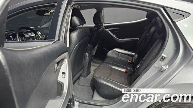 Hyundai Avante MD M16 GDI Avenue, 2013 12