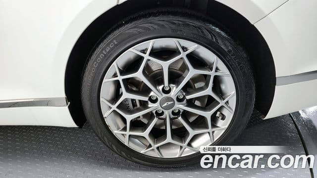 Genesis G80 (RG3) бензин 3.5 турбо AWD, 2023 все фото