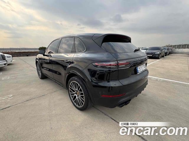 Porsche Cayenne (PO536) 3.0 Platinum Edition, 2023 2