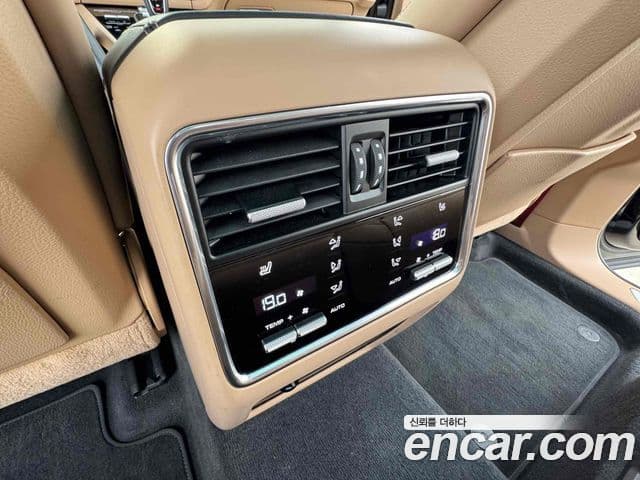 Porsche Cayenne (PO536) 3.0 Platinum Edition, 2023 15