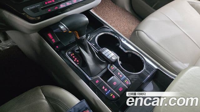 Kia The / новый New Carnival Special, 2019 9