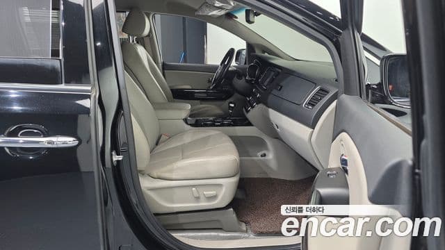 Kia The / новый New Carnival Special, 2019 11