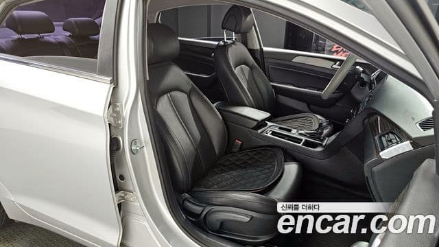 Hyundai LF Sonata 2.0 Smart, 2015 10