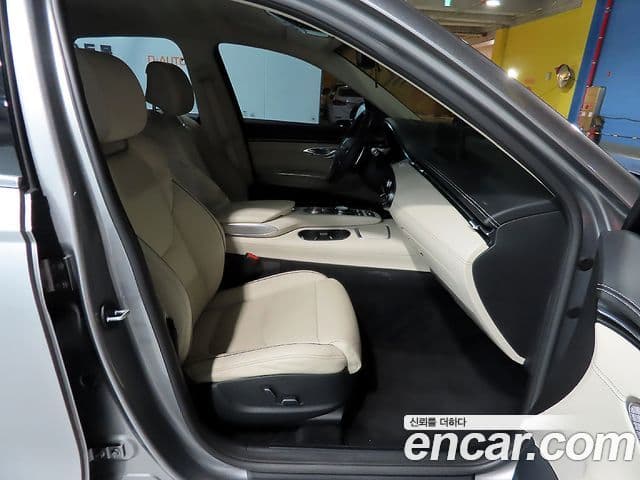 Genesis GV70, 2023 8