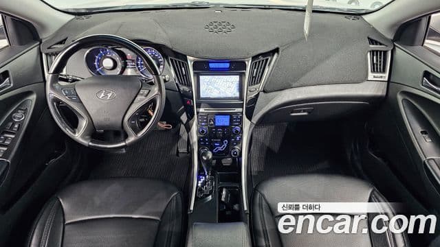 Hyundai YF Sonata Premier, 2010 7