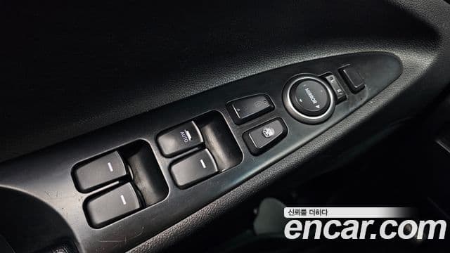 Hyundai YF Sonata Premier, 2010 19