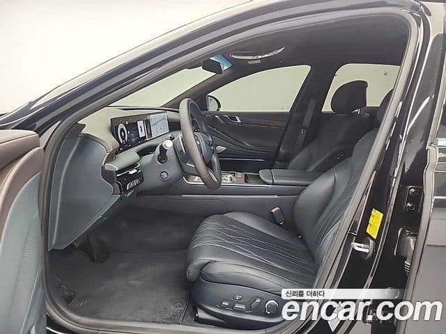 Genesis G80 (RG3) бензин 2.5 турбо AWD, 2025 11