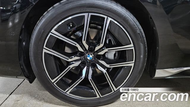 BMW 7시리즈 (G70) 740d xDrive M Sport, 2025 все фото