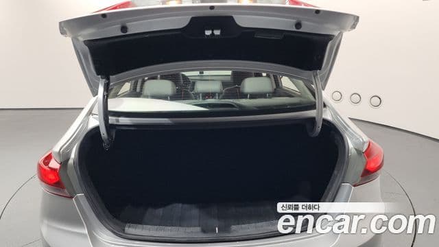 Hyundai Avante AD Style, 2016 20