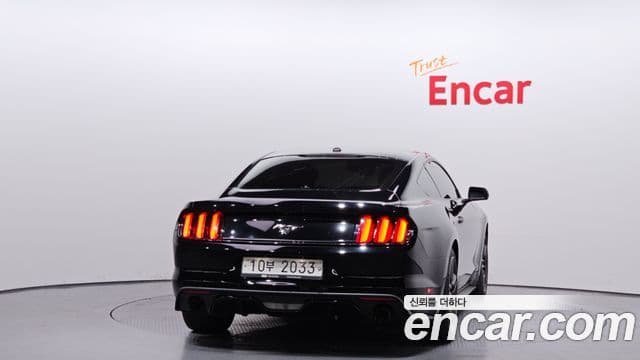 Ford Mustang купе, 2017 4