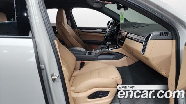 Porsche Cayenne (PO536) 3.0 купе Platinum Edition, 2022 11
