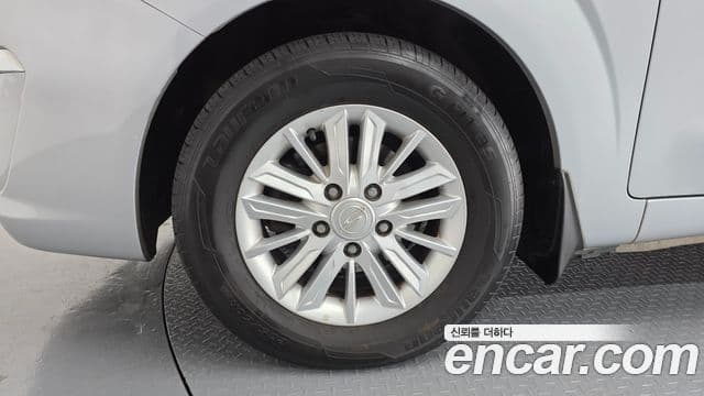 KG모빌리티(SsangYong) Korando 투리스모 2WD LT 11인승, 2014 все фото