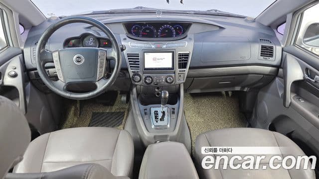 KG모빌리티(SsangYong) Korando 투리스모 2WD LT 11인승, 2014 7