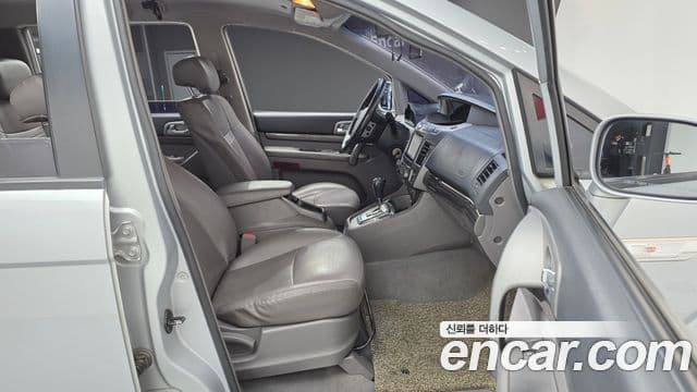 KG모빌리티(SsangYong) Korando 투리스모 2WD LT 11인승, 2014 10
