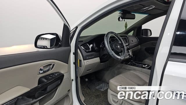 Kia All New Carnival President, 2016 10