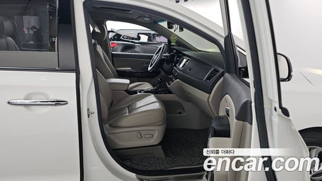 Kia All New Carnival President, 2016 11