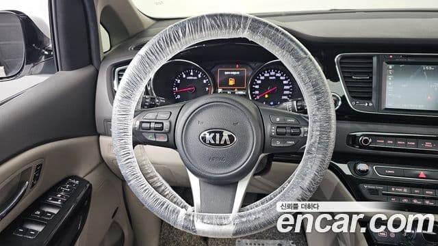 Kia All New Carnival President, 2016 13
