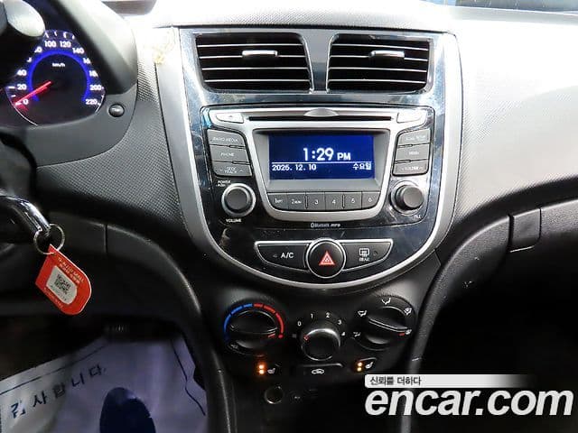 Hyundai Accent(новый кузов / новое поколение) Modern, 2016 12