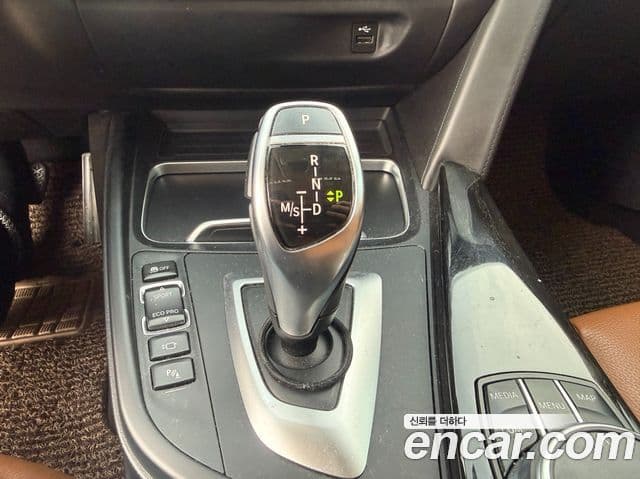 BMW 4시리즈 (F32) 420i Luxury Gran Coupe, 2019 9