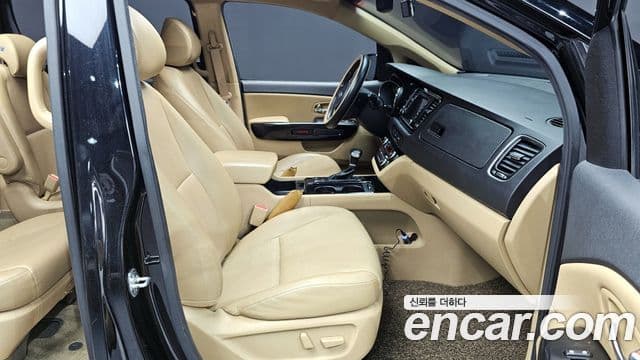 Kia All New Carnival Prestige, 2017 10